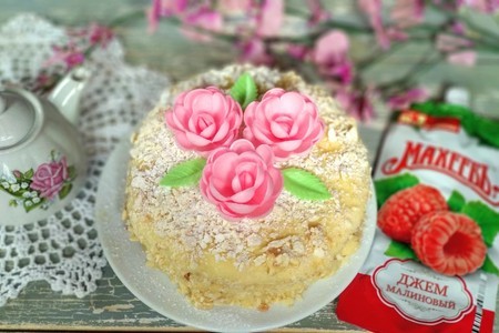 Фото к рецепту: Торт "малиновый наполеон на сковороде" "махеевъ", россия