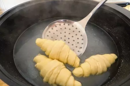 Удивительно слоеные рогалики (круассаны)