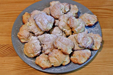 Фото к рецепту: Мини шарлотки к чаю/мягкое яблочное печенье