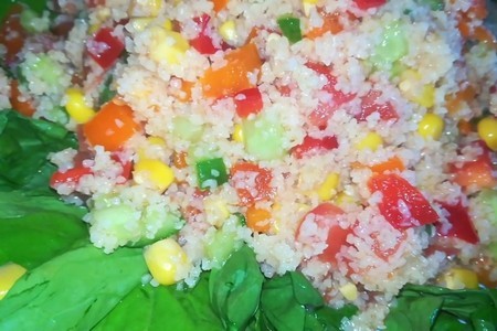 Салат с овощами и кускусом