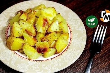 Очень вкусная и ароматная картошка в духовке.