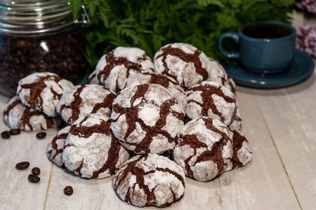 Мраморное песочное печенье с шоколадом