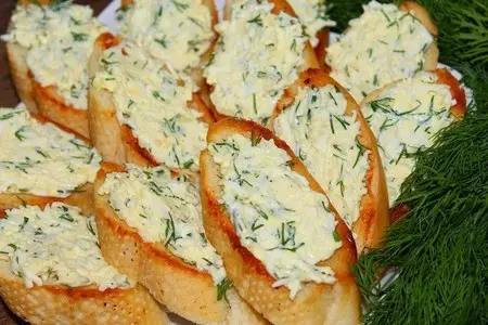 Готовлю пикантные гренки за пару минут