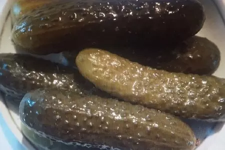 Соленные огурцы