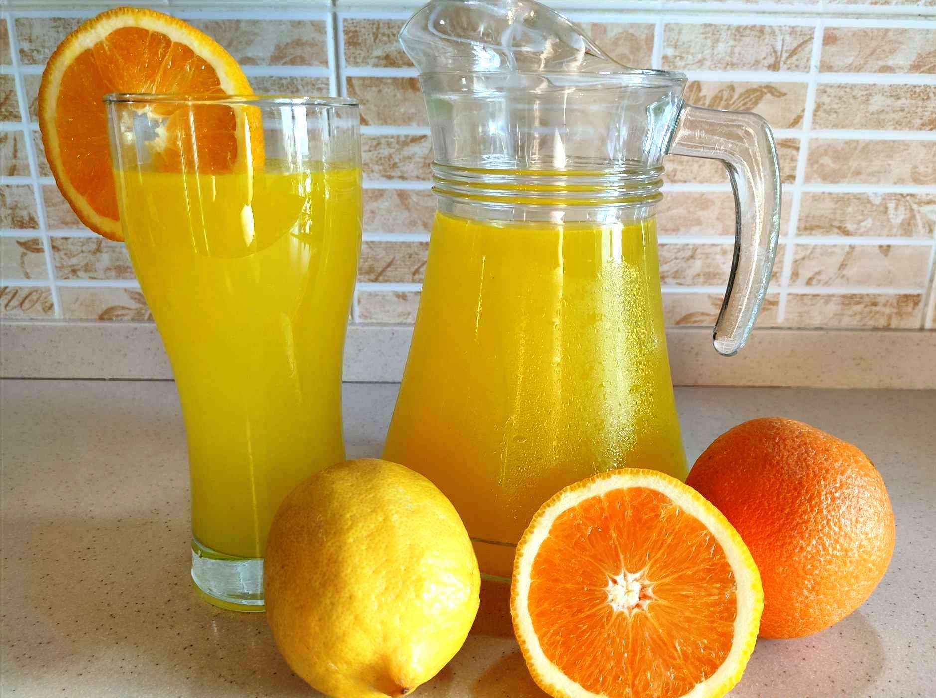 Освежаемся в +30: рецепт лимонада с базиликом, апельсином и лимоном
