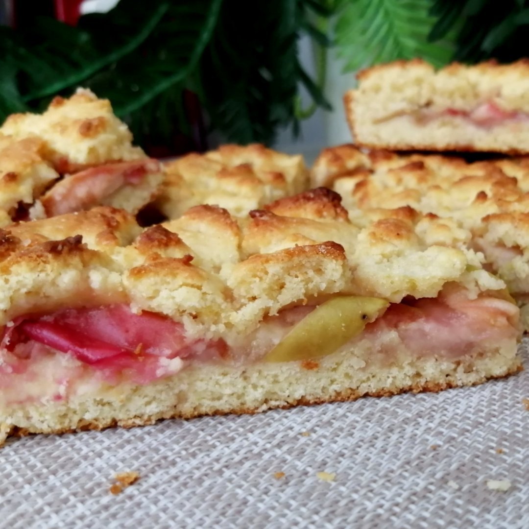 Пирог с яблоками и хрустящей овсяной крошкой