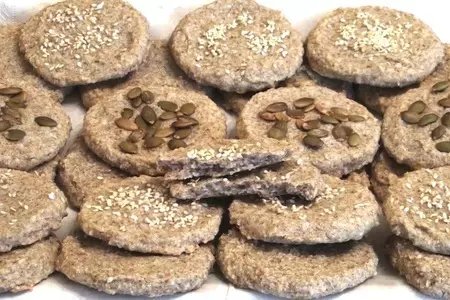 Хлебцы из зеленой гречки