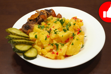 Фото к рецепту: Картошка с болгарским перцем