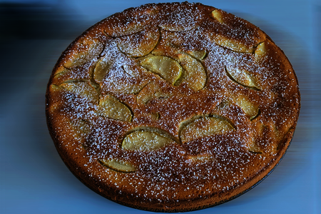 Фото к рецепту: Простой яблочный пирог 