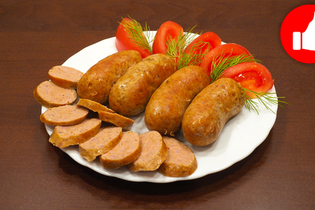 Фото к рецепту: Вкусная домашняя колбаса в мультиварке, простой рецепт в домашних условиях