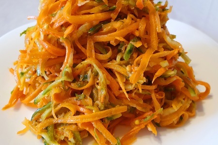 Салат "морковь с огурцами" по-корейски