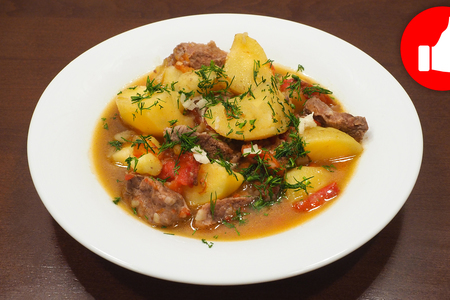 Домашняя картошка с мясом в мультиварке, просто и быстрый рецепт на обед или ужин
