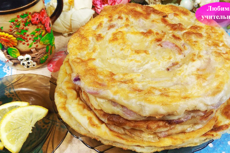 Фото к рецепту: Узбекская лепешка катлама с луком