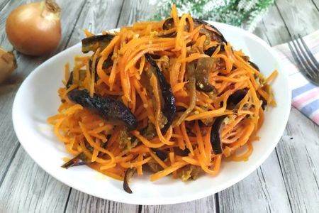 Морковь по корейски с сушеными баклажанами