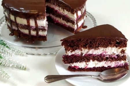 Шоколадно-смородиновый торт