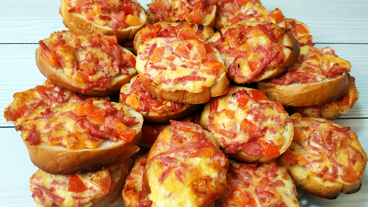 бутерброды мини пицца на батоне в духовке (120) фото
