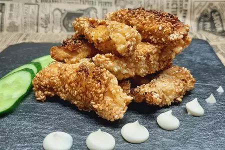 Куриные палочки в кунжутном кляре