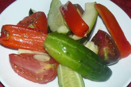 Фото к рецепту: Малосольные овощи (ассорти)