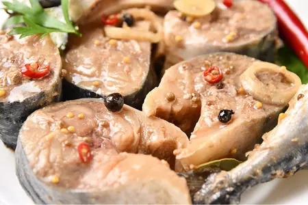Пряная малосольная скумбрия