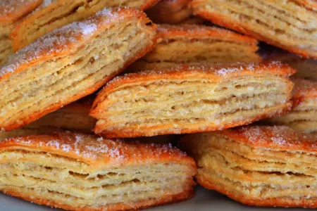 Простое и вкусное слоеное печенье на кефире