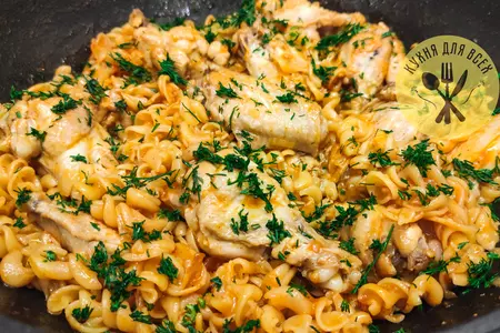 Куриные крылышки с макаронами