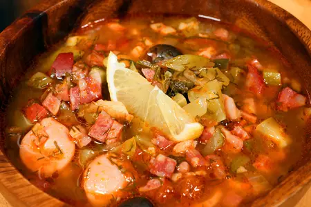 Солянка мясная сборная