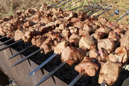 Шашлык из баранины маринованный в овечьем йогурте
