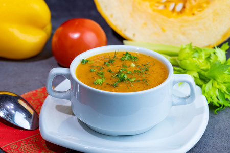 Постный витаминный суп-пюре из овощей со специями