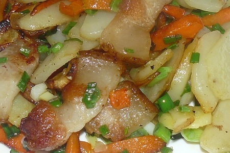 Фото к рецепту: Жареная картошка на сале