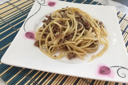 Спагетти с фаршем и грибами