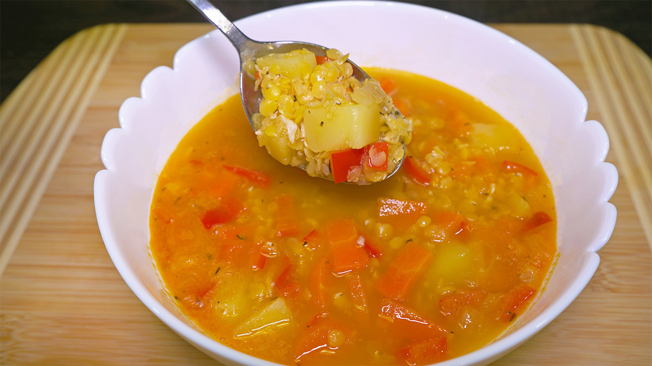 Суп из красной чечевицы постный вкусный. Красная чечевица с картофелем. Постный суп рецепт. Постные рецепты простые. Чечевица красная с капустой рецепты постные.