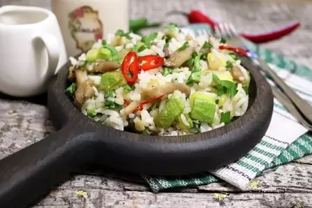 Рис с вешенками и кабачком #постныйстол