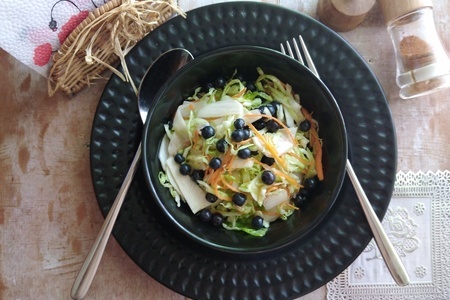 Фото к рецепту: Салат с репой и капустой #постныйстол