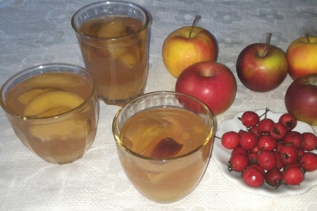 Фото к рецепту: Компот с боярышником и яблоками#постныйстол