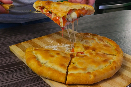 Фото к рецепту: Пицца кальцоне