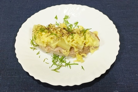 Фото к рецепту: Свинина с ананасами на пару (в мультиварке)