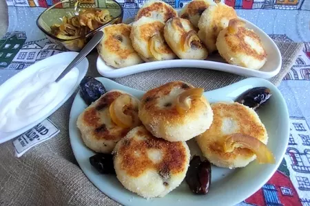 Маннички с цидонией и финиками #блюдосизюминкой