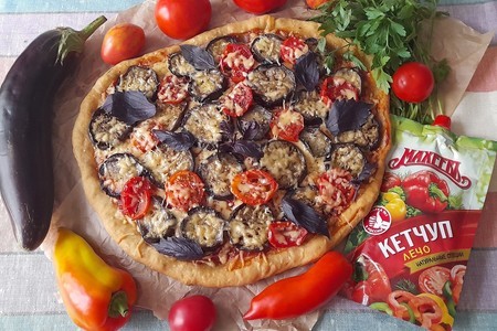 Фото к рецепту: Пицца с баклажанами "махеевъ" #махеевъ