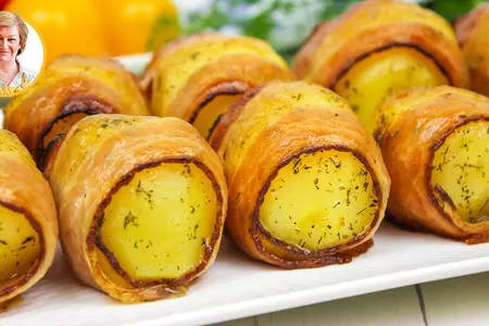Картошка с беконом в рукаве в духовке