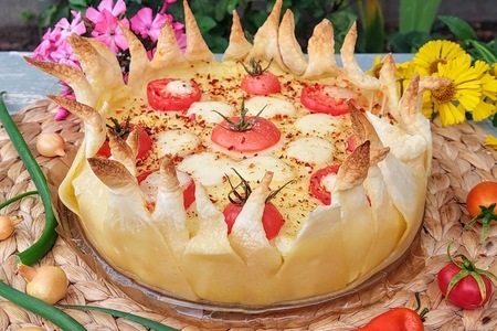 Овощной пирог с моцареллой "цветок"