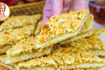 Фото к рецепту: Венское печенье или тертый пирог с яблоками