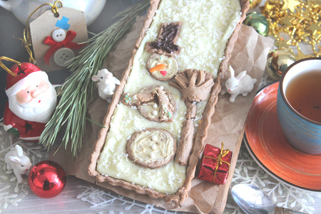 Фото к рецепту: Пирог с творогом «новогодний снеговик»