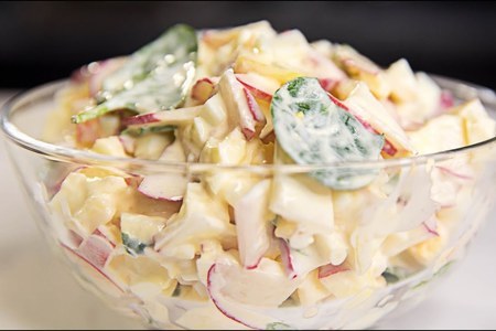 Recipe photo: Apple and radish salad