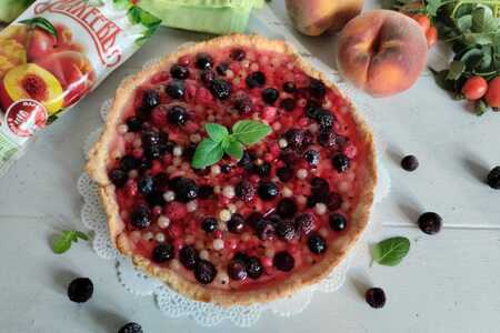 Фото к рецепту: Пирог с ягодами и заварным кремом с джемом #махеевъ