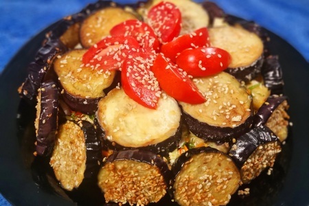 Фото к рецепту: Салат из баклажнов и пекинской капусты
