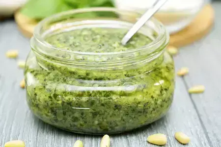 Песто из рукколы и грецкого ореха