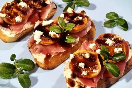 Фото: Брускетты с инжыром Брускетты с инжыром