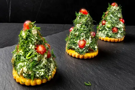 Закуска ёлочки с тунцом и сливочным сыром