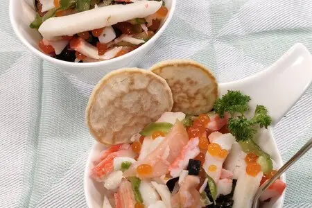 Салат с кальмарами Коралловый риф