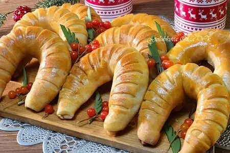 Калач %22Подкова%22 с хурмой и творогом